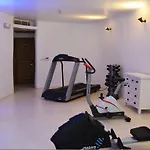 Apokryfo Traditional بيت ضيافة