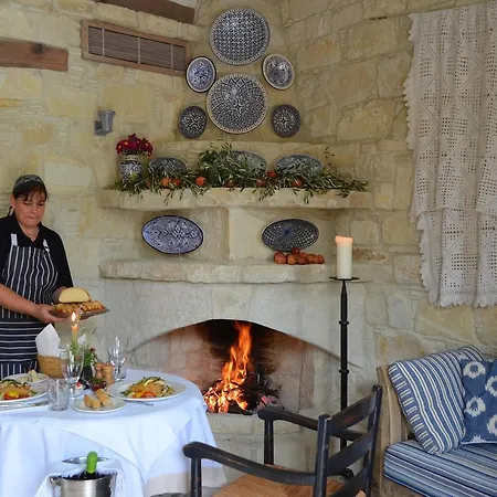 Apokryfo Traditional