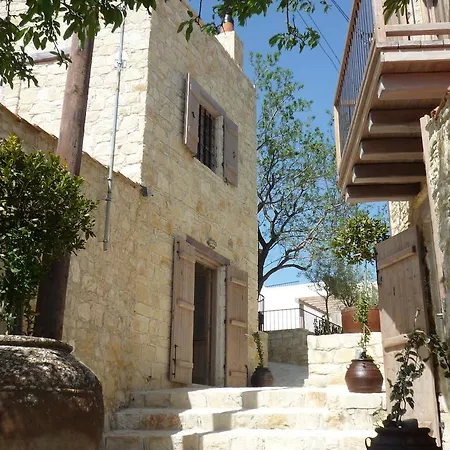 Apokryfo Traditional 4* Lofu