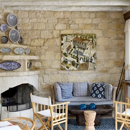 Apokryfo Traditional Pensjonat Lofu