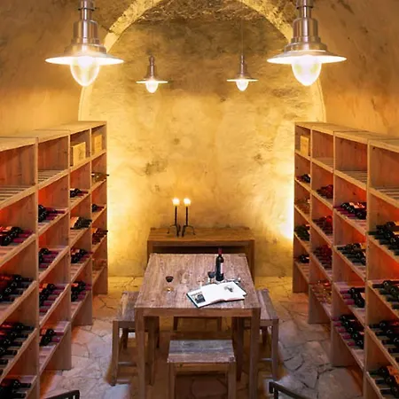 Apokryfo Traditional 4*