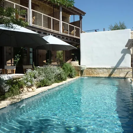 Apokryfo Traditional 4*