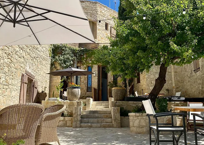 Apokryfo Traditional Pensionat