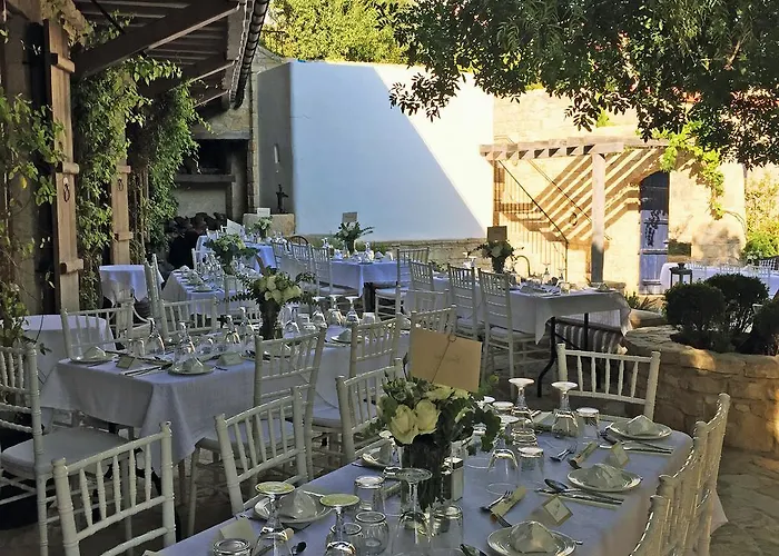 Apokryfo Traditional Pensionat 4*