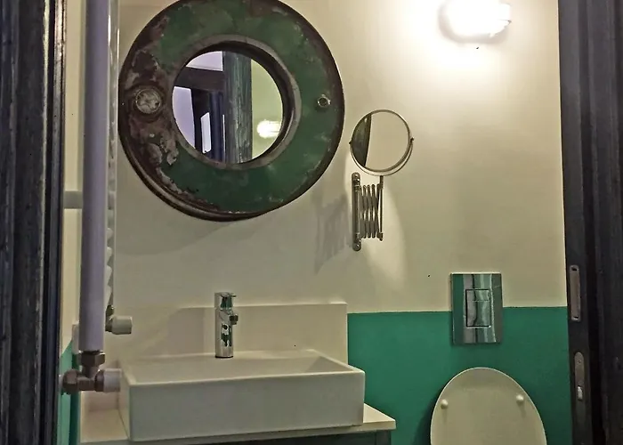 Apokryfo Traditional Lofou